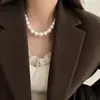 Colar de Pérolas Retrô Luxo Acessível Design de Nicho Corrente para Clavícula 2024 Novo Simples Elegante Acessórios de Colar