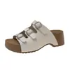 Chinelos de Exterior com Sola Grossa para Mulheres, Novos Slip-Ons Versáteis da Moda Verão 2026, Sandálias Confortáveis com Aumento de Altura de 6cm