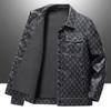 Abrigo de cuero para hombre de otoño e invierno casual de negocios cuero PU de alta gama abrigo moderno para hombre transfronterizo con forma de B estilo Hong Kong abrigo moderno para hombre
