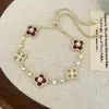Pulseira Novo Estilo com Madrepérola Natural Brilhante Cor Natural, Trevo de Quatro Folhas Oco da Sorte Design Ajustável, Pulseira Fashion e Simples de Luxo Leve