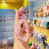 Llavero de Coche con Lazo de Perlas Electrochapado Colgante para Teléfono Móvil Lindo Anillo de Pintura para Hornear Rosa Accesorios de Perlas Decoración de Bolso