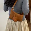 Bolso de mujer de nicho, moderno y a la moda, bolso de mano exquisito estilo coreano de ante para llevar cruzado, nuevo terciopelo otoño 2026