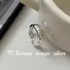 Anillo de Diseño de Nicho de Alta Gama Estilo Coreano Plata de Ley S925 Anillo Ancho Irregular Mate con Inscripción en Inglés Estilo Ins