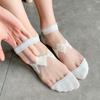 Venta al por mayor en stock Verano para niñas Calcetines cortos invisibles transpirables de seda de vidrio blanco de corte bajo Calcetines cortos para hombre Calcetines de otoño e invierno
