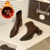 Botines cortos de moda para mujer con punta fina y tacón alto, nuevo estilo otoño e invierno 2026, botines de algodón ajustados con tacón grueso