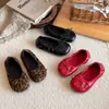 Zapatos de Ballet de Cuero Estilo Coreano para Niñas 2026 Estilo Primavera/Otoño Zapatos de Princesa con Lazo para Niñas Suela Plana Boca Poco Profunda Zapatos Individuales Versátiles