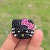 Pegatina aleatoria de coche cabeza de gato KT de dibujos animados de diamantes parche para carcasa de teléfono móvil material de accesorios DYI accesorios de decoración