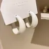 Aretes Cuadrados Blancos Retorcidos Redondos de Goteo de Aceite de Aguja Plateada para Mujer, Aretes Simples Versátiles con Diseño Único