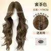 No necesita levado, usar inmediatamente al recibir. Peluca completa para mujer, con malla frontal, raya en medio, cabello largo y rizado de onda grande, gorra de peluca completa.