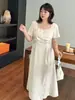Vestido Inno Talla Grande Cuello Cuadrado Modificado Fresco y Suave Verano 2026 Nuevo Vestido de Longitud Media con Estampado de Satén 265192
