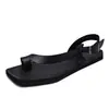 Nuevas Sandalias Ligeras de Verano para Hombre, Estilo Europeo y Americano, Chanclas para Hombre Transfronterizas con Hebilla, Suela Plana, Sandalias para Hombre de Talla Grande para Exportación