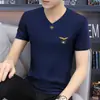 Camiseta de Manga Corta de Seda de Hielo Modal para Hombre, Nueva Camiseta de Verano de Secado Rápido con Cuello en V de Media Manga Ajustada Fina para Hombres Jóvenes