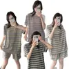 Conjunto Rayado Negro y Gris para Vacaciones Perezosas para Mujer, Colorido Rayado Bloque de Color de Verano Cuello Redondo Manga Corta Holgado Casual Estilo Perezoso Ropa de Casa