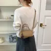 Bolsa Bowling Versátil de Luxo Leve de Nicho Feminina 2026 Nova Bolsa de Mão Transversal de Alta Qualidade Bolsa de Ombro Único para o Dia a Dia