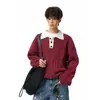 Suéter College Masculino Vintage Novo Outono/Inverno 2026 com Gola Dobrável em Cor Contrastante e Textura de Tricô Grosso, Caimento Solto
