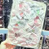 Scrunchie de Tela a Cuadros con Adorno de Encaje de Fruta de Flor de Cerezo Rosa Dulce para Coleta de Niñas Atado de Pelo Venta al por Mayor
