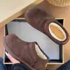 Zapatos Birkenstock Pequeños Retro para Persona Mujer Nuevo Modelo 2026 Invierno Ropa Exterior Acolchado de Terciopelo Botas de Nieve Gruesas Zapatos de Algodón Cálidos Mujer