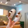 Sapatos Modernos para Crianças Pequenas, Sapatos Macios para Bebês Caminharem, Pequenos Sapatos de Couro para Meninas de Um Ano, Respiráveis, Novos Modelos para Primavera e Outono