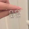 Aretes de Bolso Blancos Brillantes Estilo Francés con Diamantes, Pequeños Exquisitos Inspirados en Chanel, Lujo Ligero de Nicho, Pendientes Versátiles Elegantes y de Moda