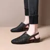 Sandalias Cerradas de Cuero Suave Caladas Estilo Nuevo 2026 para Mujer, Versátiles y Transpirables, Adecuadas para el Verano al Aire Libre, Zuecos de Moda