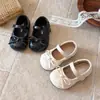Zapatos de Cuero con Lazo para Niñas 2026 Primavera/Verano Nueva Moda Versátiles Casuales para Niñas Bebés Zapatos Planos Mary Jane