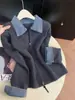 Cardigã de malha com gola, manga longa, patchwork de jeans, zíper duplo para mulheres, novo estilo outono e inverno, suéter casual versátil de duas peças falsas
