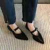 ¡Súper Real! Zapatos Mary Jane franceses de punta, zapatos negros versátiles de una correa y tacón bajo, nuevos estilos para primavera y otoño 2025