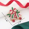 Nuevos broches navideños europeos y americanos: Árbol de Navidad, muñeco de nieve, copo de nieve, pines de campana, broches de serie navideña con pedrería