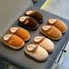 Pantuflas de algodón para niños de otoño e invierno, cálidas y con forro polar, para niños y niñas, adecuadas para usar en casa, estilo padre-hijo, para bebés y niños pequeños, con diseño de talón cerrado