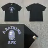 Camiseta unisex de manga curta da marca tendência BAPE, co-branded com design de camuflagem de cabeça de macaco, caimento solto de alta qualidade