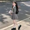 Estilo Casual Feminino Coleção Outono 2026 Garota Confiante Suéter de Tricô Preto de Manga Longa com Gola Reversível Conjunto Versátil da Moda Tendência