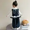 Conjunto de Ropa para Niña Principios de Otoño Ropa Infantil 2026 Nueva Moda Estilo Francés Pequeña Princesa Chaleco de Encaje Pantalones Conjunto de Tres Piezas