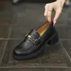 2026 Mocasines Nuevos para Mujer Suela Gruesa Tacón Grueso Retro Británico Hebilla Metálica Slip-on Zapatos Pequeños de Cuero Negros