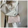 Bolso de textura moderna, color sólido simple, en relieve, portátil para mujer, 2024 Invierno, nuevo, casual, para ir al trabajo, de hombro, bajo el brazo