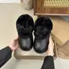Nuevas pantuflas cálidas de felpa con suela gruesa para mujer, talla grande, con parte superior peluda, adecuadas para otoño e invierno, pantuflas de media caña para uso doméstico