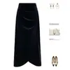 Saia Longa de Veludo Preto com Fenda para Mulheres, Nova Moda Outono e Inverno 2026 Cintura Alta Média Comprimento Elegante Bodycon