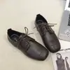 Nuevos Zapatos de Boca Profunda Vintage Otoño 2026 Mocasines Punta Cuadrada Suela Plana Zapatos de Una Sola Pieza Estilo Coreano para Mujer Versátiles con Cordones Estilo Británico