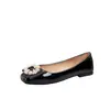 Sapatos Confortáveis Slip-On para Comércio Transfronteiriço 2026 Novo Estilo Bico Quadrado Boca Rasa Fivela de Pérola Mocassins Versáteis para Mulheres
