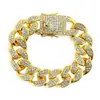 Pulseira Cubana Masculina Europeia e Americana de Hip Hop Cravejada com Diamantes Pulseira Grossa Tendência Streetwear Masculina com Fecho de Dragão Largura 20mm