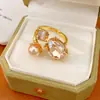 Anel Aberto Quadrado Oval com Pérola Roxa Cravejado de Diamantes, Anel Estilo Nicho de Luxo, Joia Personalizada e Elegante de Luxo Leve para Mulheres