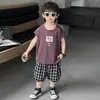 Traje de Verano sin Mangas para Niños 2026 Nuevo Moda a Cuadros Pantalones Conjunto de Dos Piezas para Niños, Atuendo Elegante y Moderno