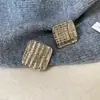 Brincos de Zircônia Dourada Café Laço Geométrico Gota d'Água Pérola Estilo Retro Francês Brincos de Tarraxa Nicho Sensação de Alto Padrão Joias para Orelha