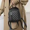 Mochila de mujer nueva con costura de rombos, gran capacidad, mochila casual simple, bolso de mano escolar versátil de múltiples capas a la moda