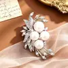 Broche de Novo Estilo Transfronteiriço, Corsage Colorido para Mulheres, Alfinete Exquisito, Estilo Retrô Europeu e Americano, Acessório para Terno, Joia Anti-Exposição