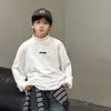 Camada Base de Fleece Infantil 2026 Novo Estilo Camiseta de Gola Alta para Crianças de Tamanho Médio a Grande Roupas de Inverno Infantis Roupa Interna Espessa e Quente Tendência