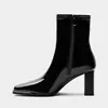 Botas Curtas Elegantes para Mulheres, Pretas, Novo Estilo Outono e Inverno 2026, Bico Quadrado, Couro Envernizado, Salto Alto, Salto Grosso, Botas Curtas Emagrecedoras