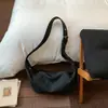 2026 Nova Bolsa Transversal Feminina Texturizada de Grande Capacidade Fofa Retrô Outono e Inverno Bolsa Chifre Nicho para o Dia a Dia Bolsa Bolinho