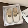 Pantuflas Cerradas de Punta con una Sola Tira Hueca Estilo Lindo para Mujer, Verano 2026, Para Usar al Aire Libre, Suela Gruesa, Antideslizantes, Slip-On, Zapatos Estilo Birkenstock