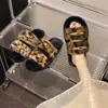 Chinelos femininos de algodão de uma tira, macios e fofos, bico redondo, estilo coreano, outono e inverno, sola plana, modernos, sapatos femininos de tamanho grande, novo modelo 2026