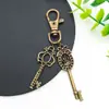 Llave Antigua de Bronce Vintage, Accesorios Creativos de Aleación para Joyería DIY, Colgante de Llave en Forma de Corazón Moderno y Personalizado